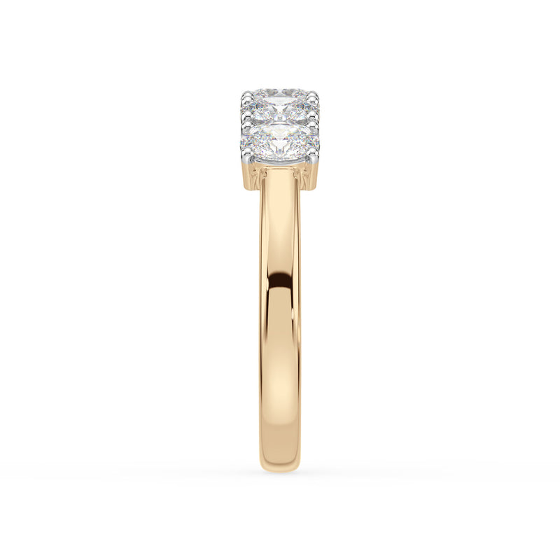 18ct Yellow & White Gold Oval Cut 1.00 Carat tw Diamond Ring