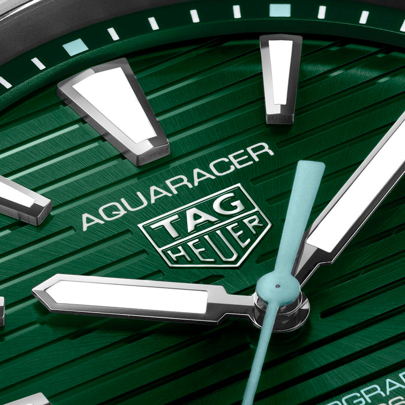 TAG Heuer Aquaracer Professional 200 Solargraph