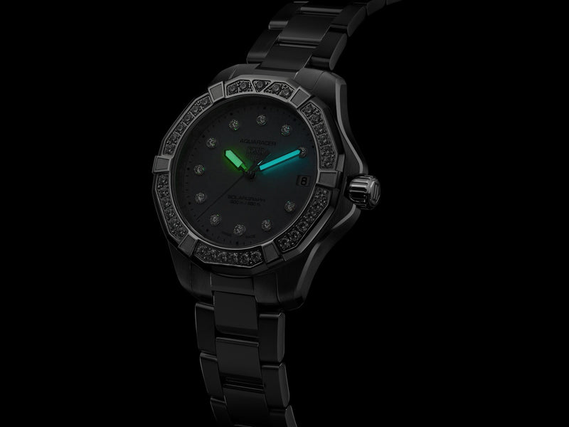 TAG Heuer Aquaracer Professional 200 Solargraph