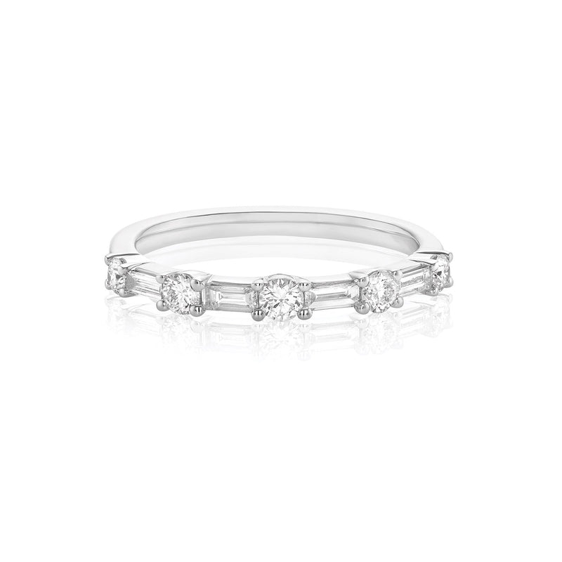 9ct White Gold Round Brillant & Baguette Cut with 1/2 CARAT tw of Diamonds Ring