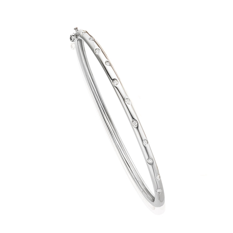 9ct White Gold Round Brilliant Cut with 1/4 CARAT tw of Diamonds Bangle
