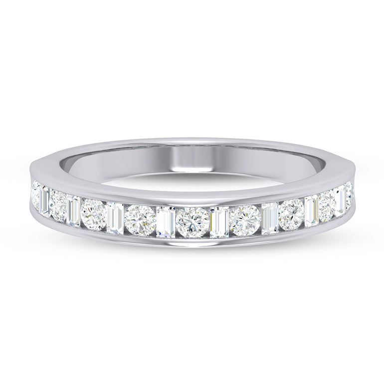 18ct White Gold Round Brillant & Baguette Cut with 1/2 CARAT tw of Diamonds Ring