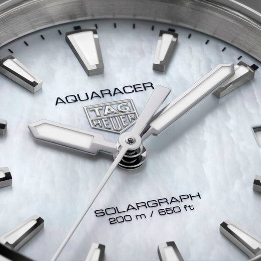 TAG Heuer Aquaracer Professional 200 Solargraph