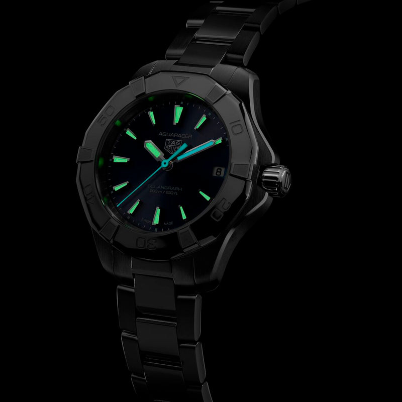 TAG Heuer Aquaracer Professional 200 Solargraph