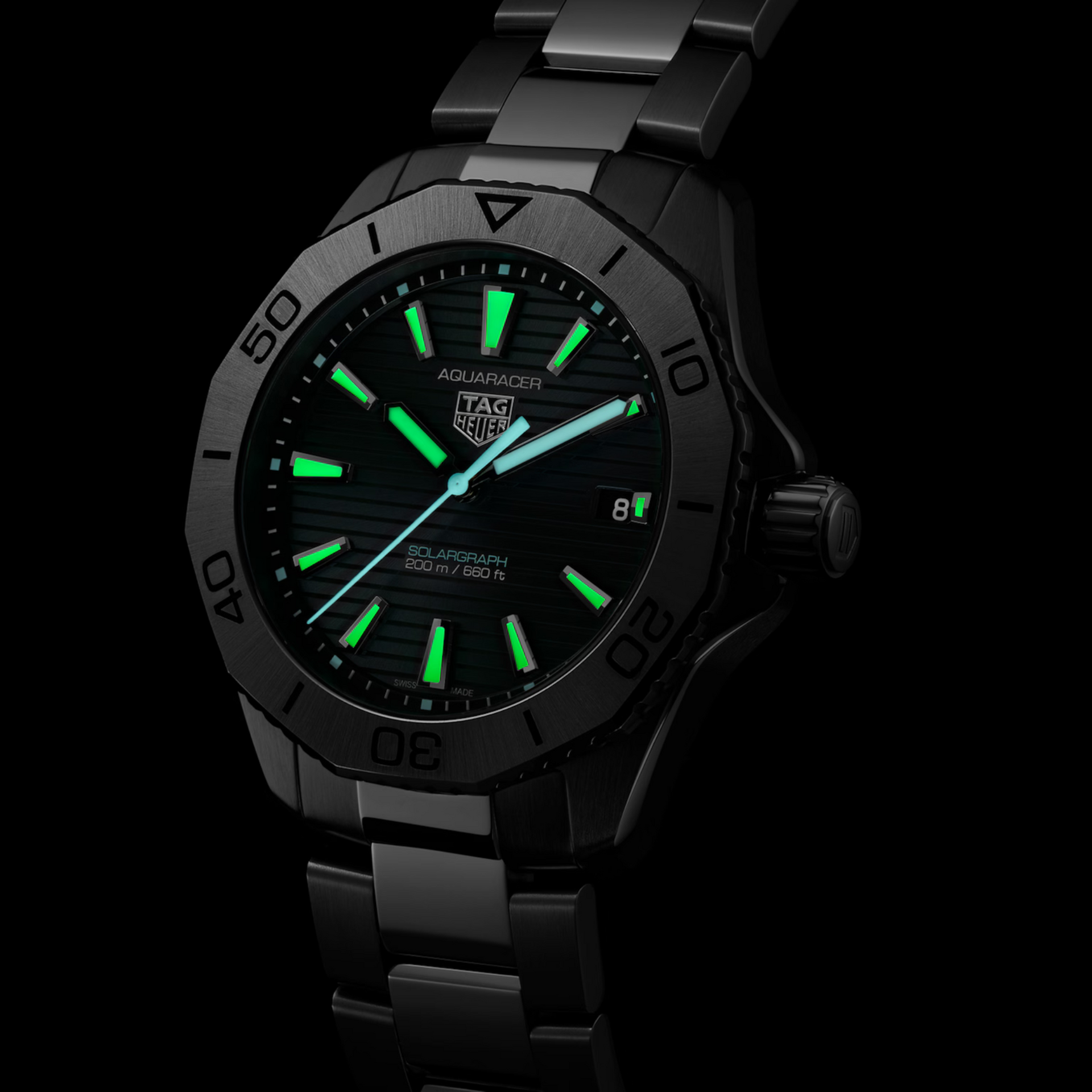 TAG Heuer Aquaracer Professional 200 Solargraph