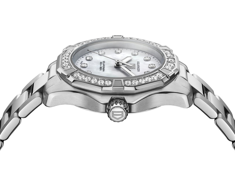 TAG Heuer Aquaracer Professional 200 Solargraph