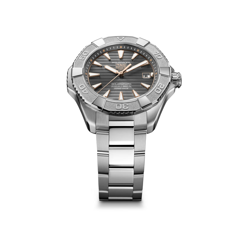 TAG Heuer Aquaracer Professional 200 Solargraph