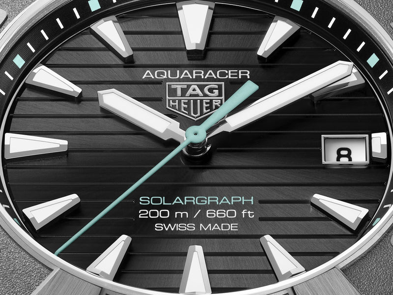 TAG Heuer Aquaracer Professional 200 Solargraph