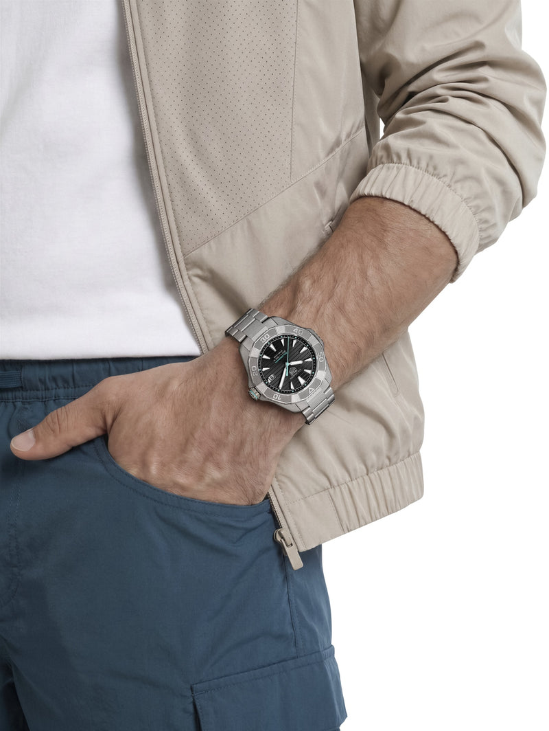 TAG Heuer Aquaracer Professional 200 Solargraph