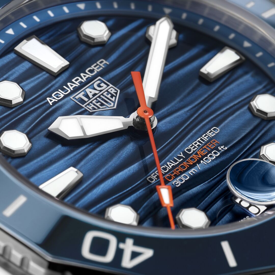 TAG Heuer Aquaracer ブルーダイアル News - 2020 TAG Heuer Aquaracer 43mm Calibre 5 Tortoise