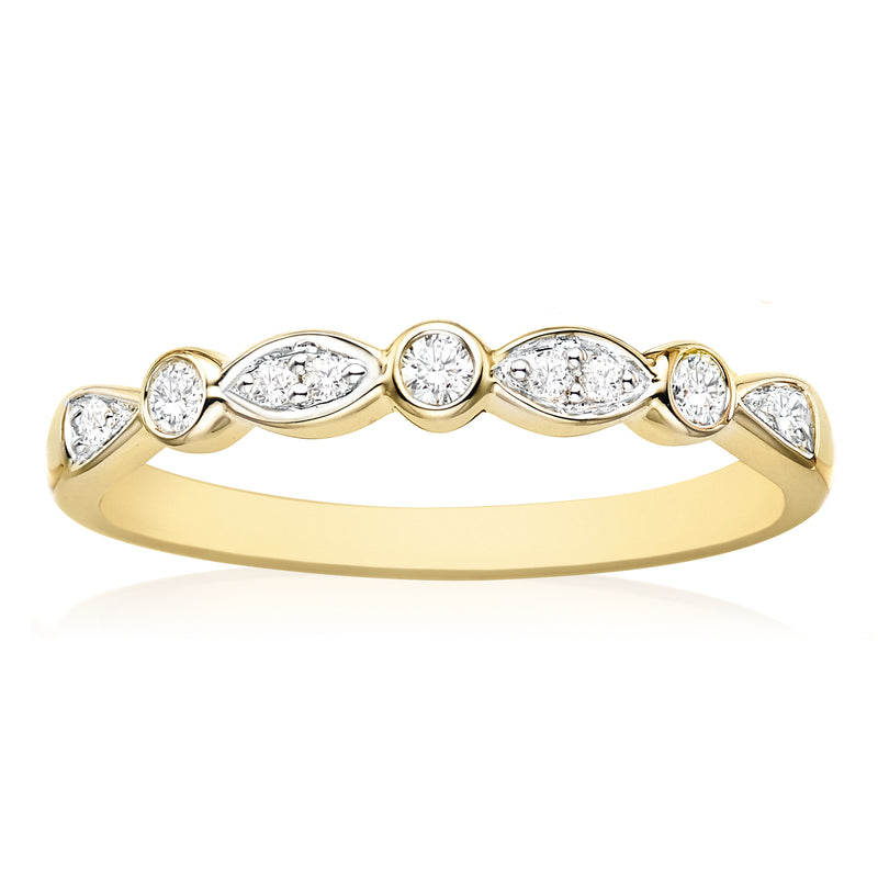 9ct Yellow Gold Round Brilliant Cut with 0.15 CARAT tw of Diamonds Ring