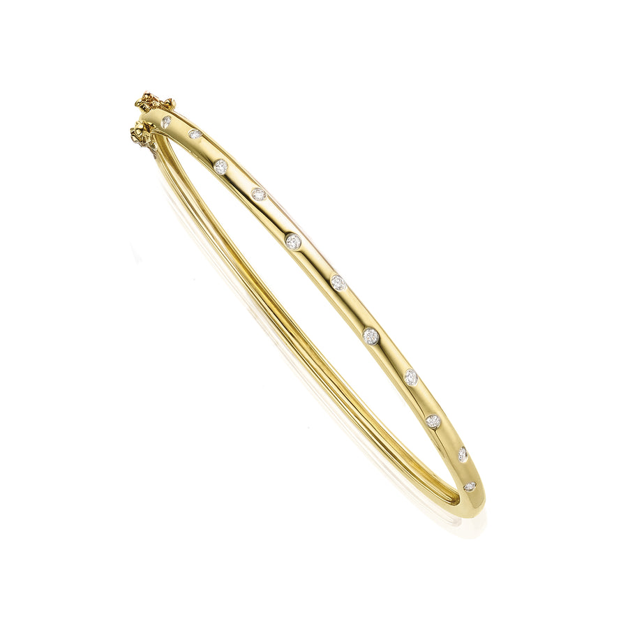 9ct Yellow Gold Round Brilliant Cut with 1/4 CARAT tw of Diamonds Bangle