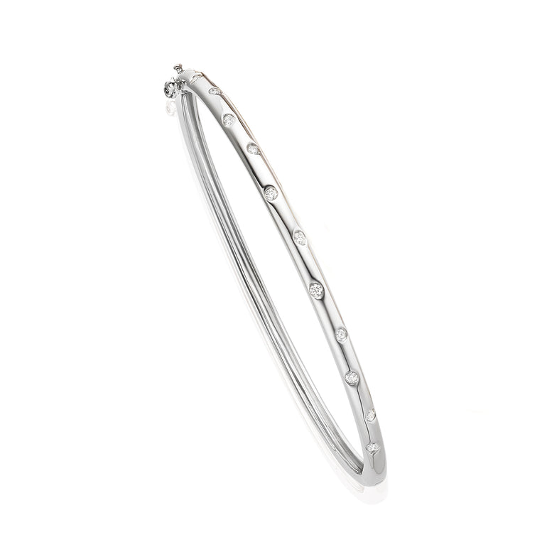 9ct White Gold Round Brilliant Cut with 1/4 CARAT tw of Diamonds Bangle