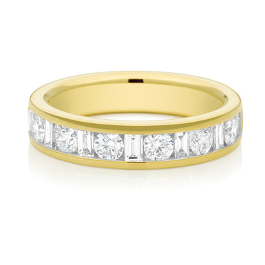 18ct Yellow Gold Round Brillant & Baguette Cut with 1 CARAT tw of Diamonds Ring