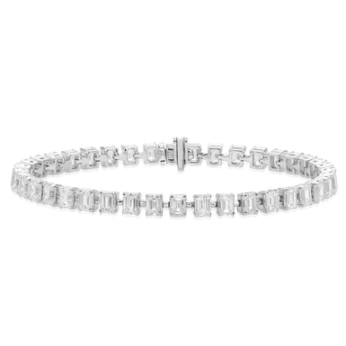 18ct White Gold Emerald Cut 12.00 ctw Diamond Bracelet